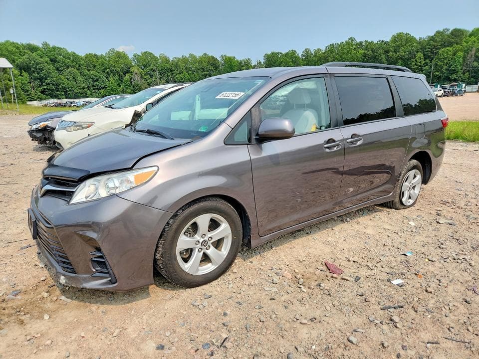 2020 TOYOTA SIENNA LE - 1