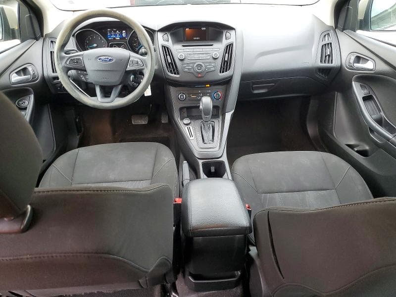 2017 FORD FOCUS SE 8