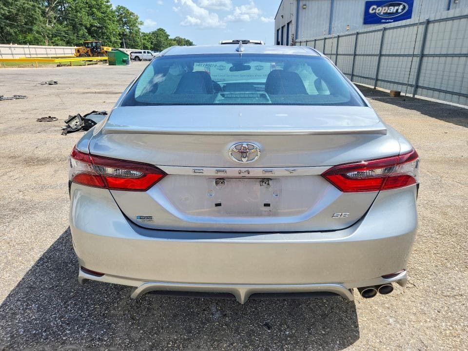 2021 TOYOTA CAMRY SE 6