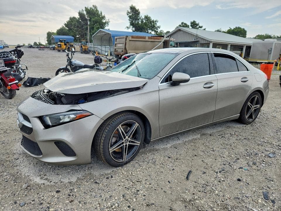 2019 MERCEDES-BENZ A 220 4MATIC