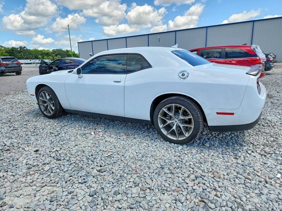 2023 DODGE CHALLENGER SXT 2