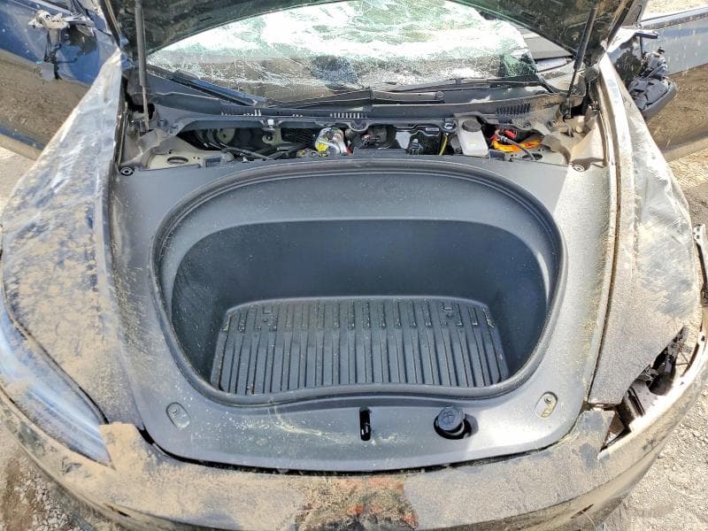 2026 TESLA MODEL 3 11