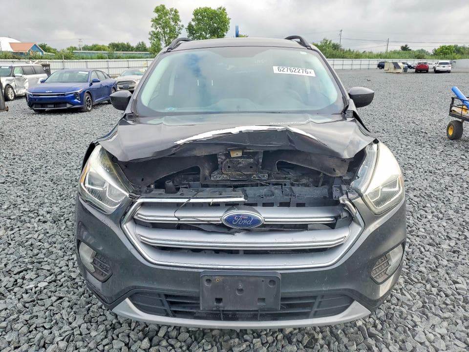 2017 FORD ESCAPE SE 5