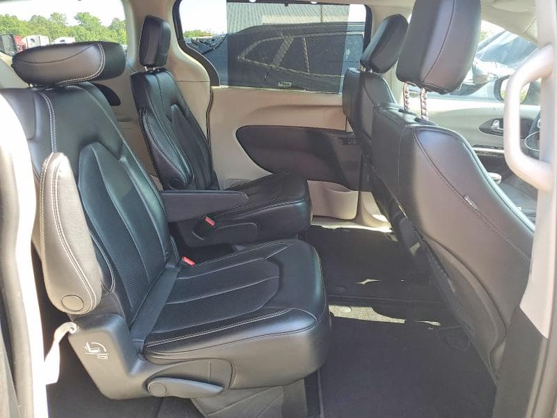 2023 CHRYSLER PACIFICA TOURING L 11