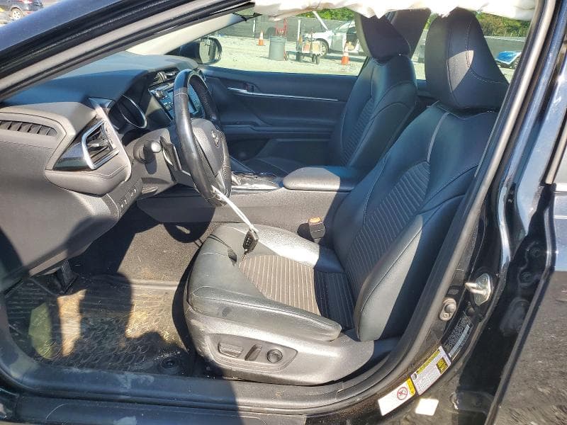 2018 TOYOTA CAMRY SE 7