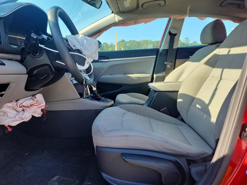 2019 HYUNDAI ELANTRA SE 7