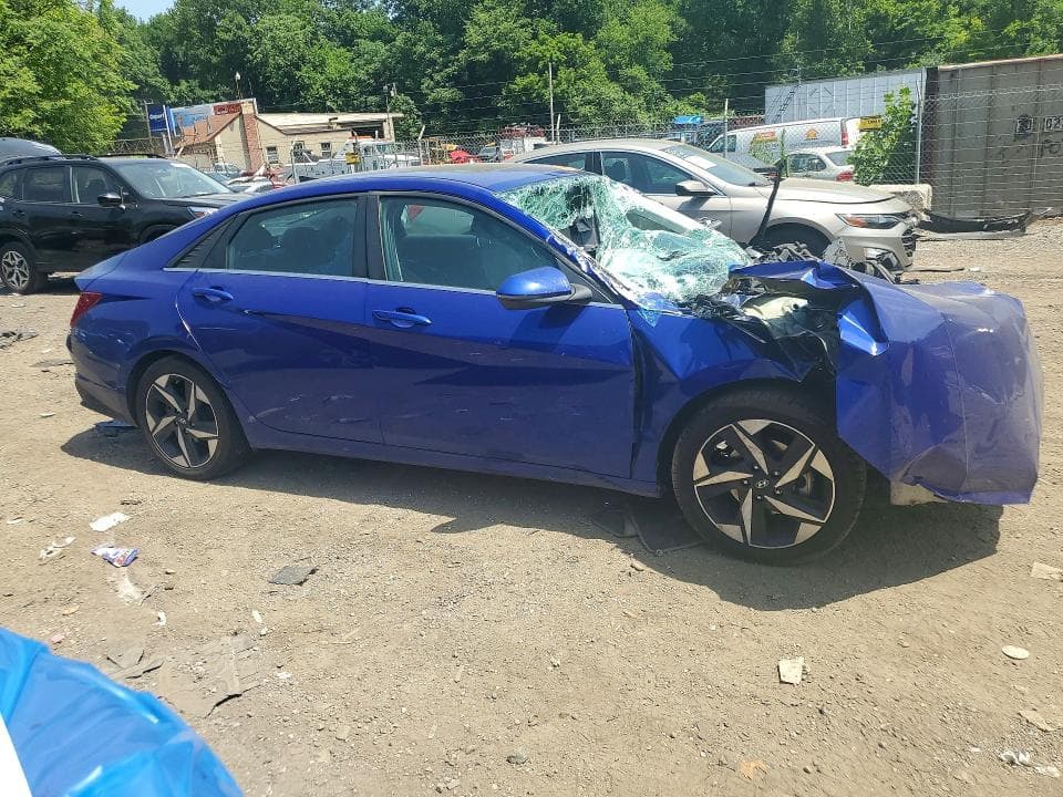 2023 HYUNDAI ELANTRA LIMITED 4