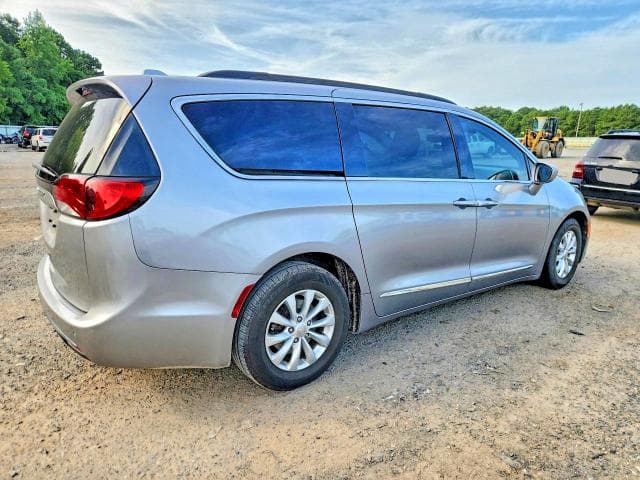 2017 CHRYSLER PACIFICA TOURING L 3
