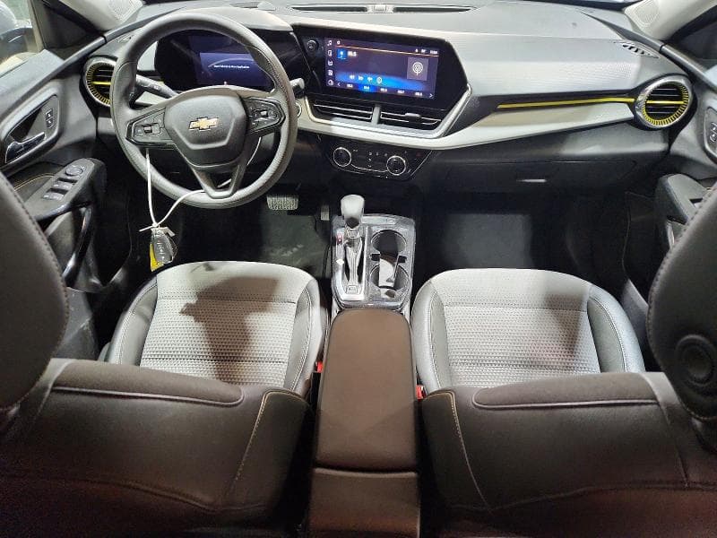 2025 CHEVROLET TRAX 1LT 8