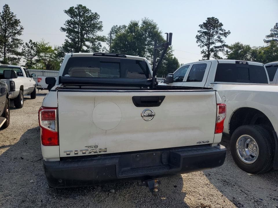 2020 NISSAN TITAN S 6