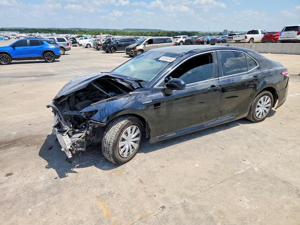 2020 TOYOTA CAMRY LE - 1