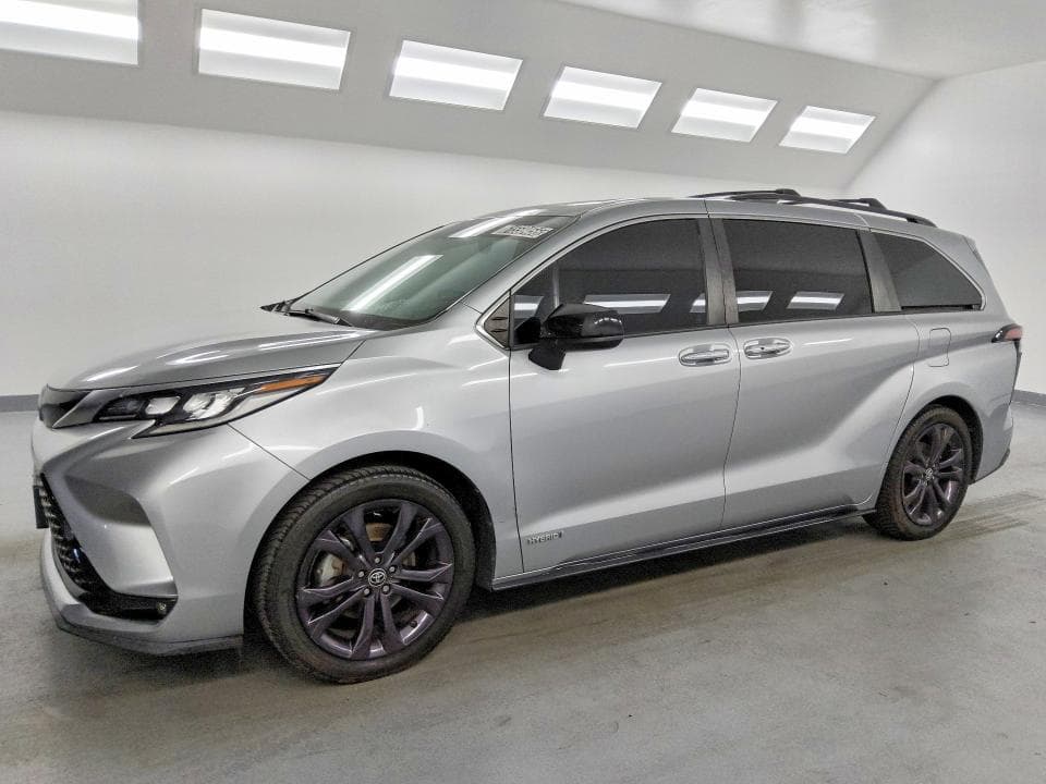 2021 TOYOTA SIENNA XSE - 1