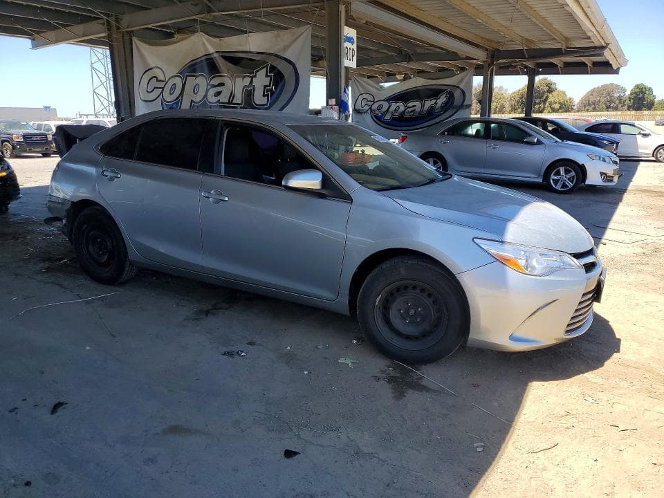 2017 TOYOTA CAMRY LE 4