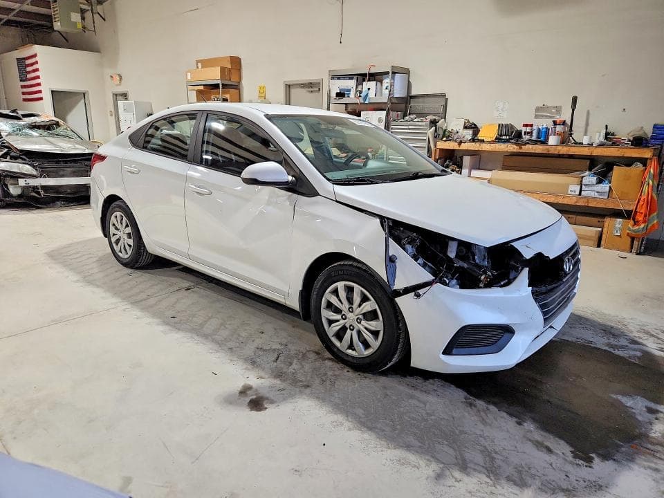 2020 HYUNDAI ACCENT SE 4