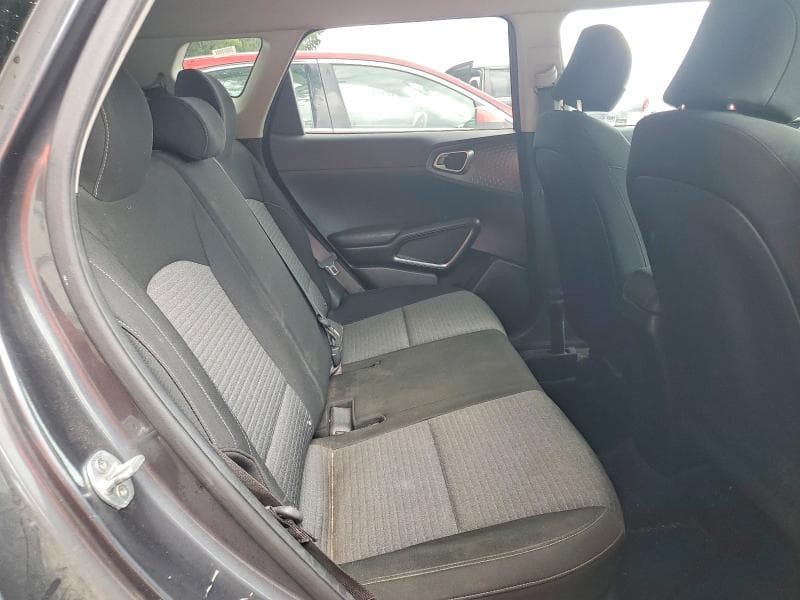 2021 KIA SOUL S 10