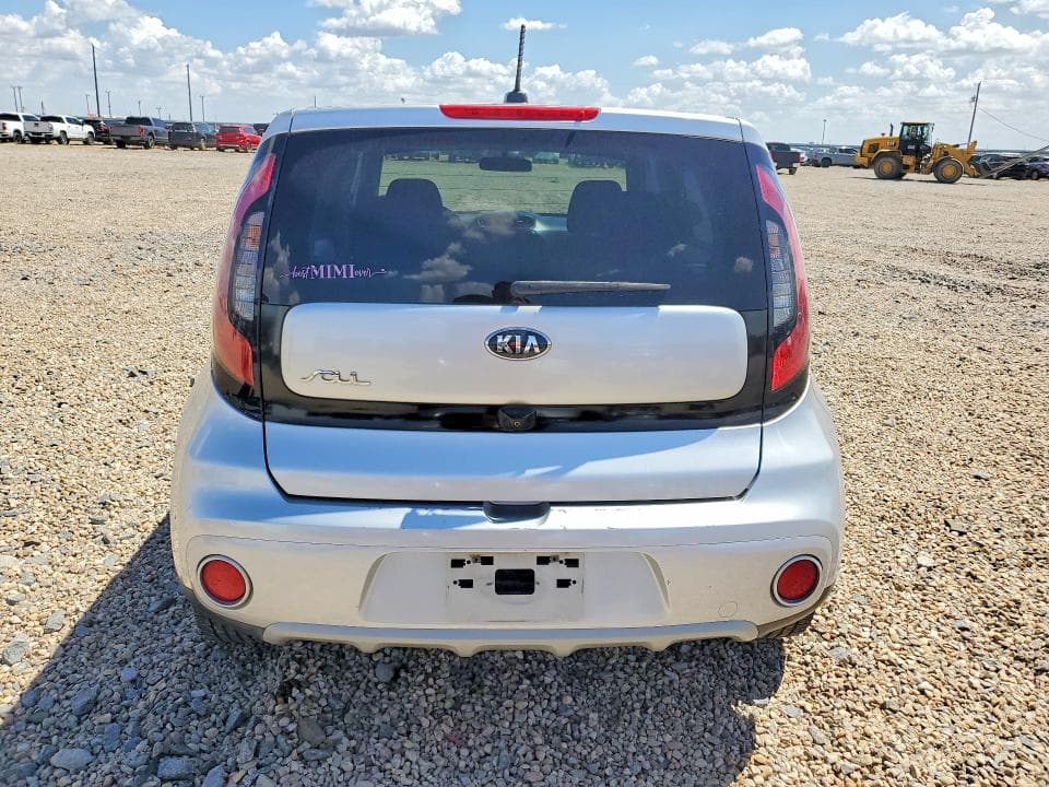 2019 KIA SOUL + 6
