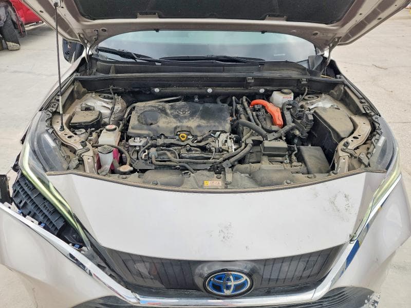 2021 TOYOTA VENZA XLE 12