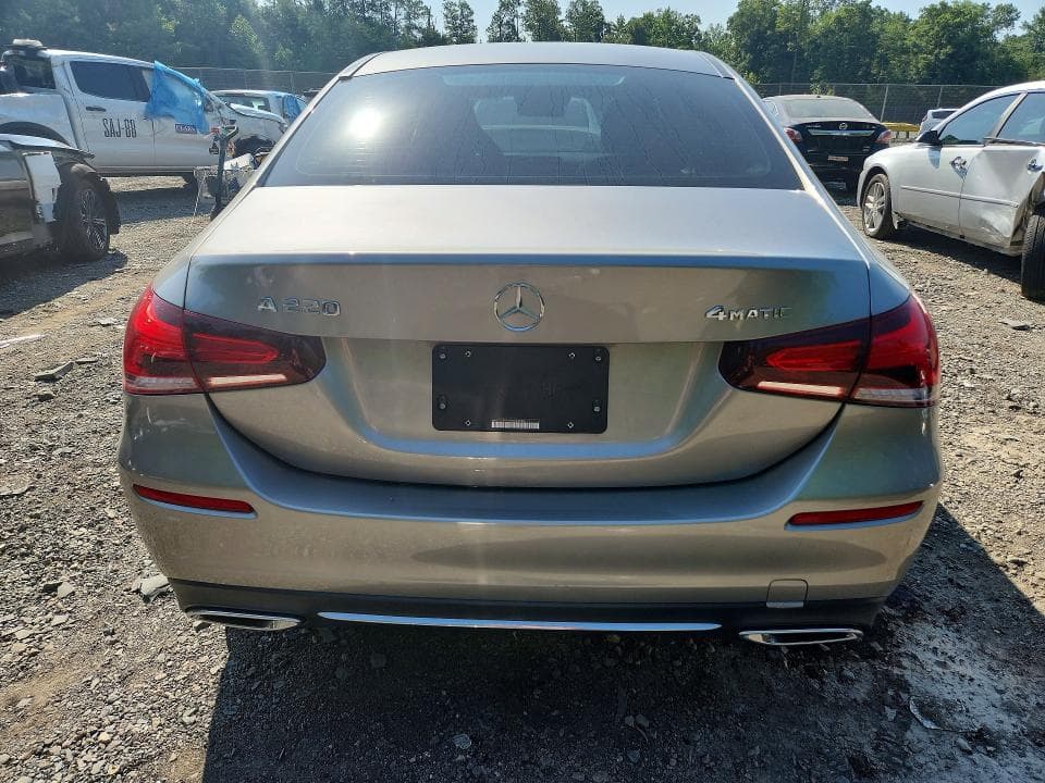 2019 MERCEDES-BENZ A 220 4MATIC 6