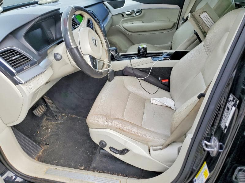 2017 VOLVO XC90 T5 7