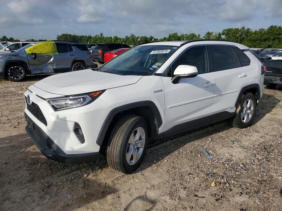 2021 TOYOTA RAV4 XLE - 1