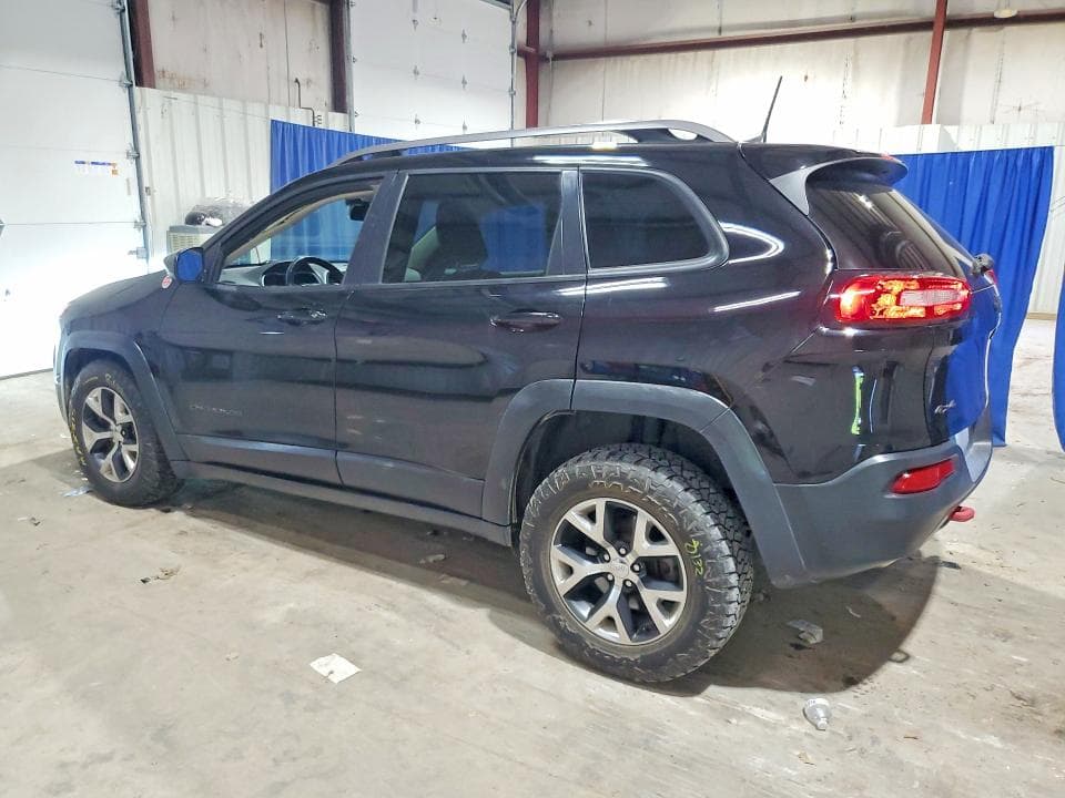 2017 JEEP CHEROKEE TRAILHAWK 2