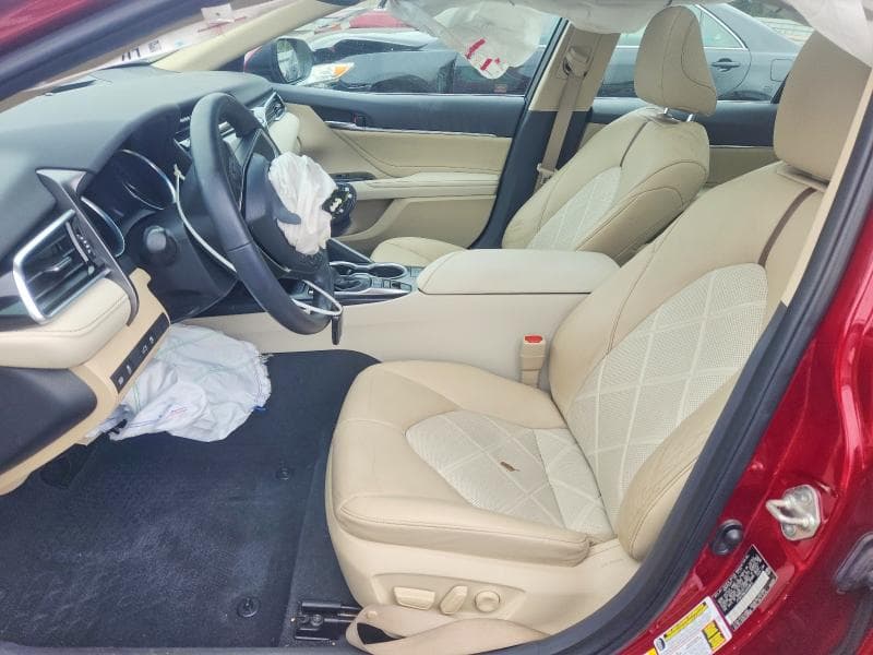 2018 TOYOTA CAMRY XLE 7