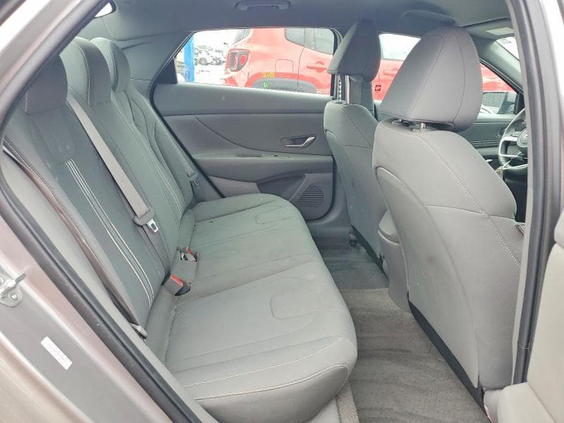 2023 HYUNDAI ELANTRA SEL 10