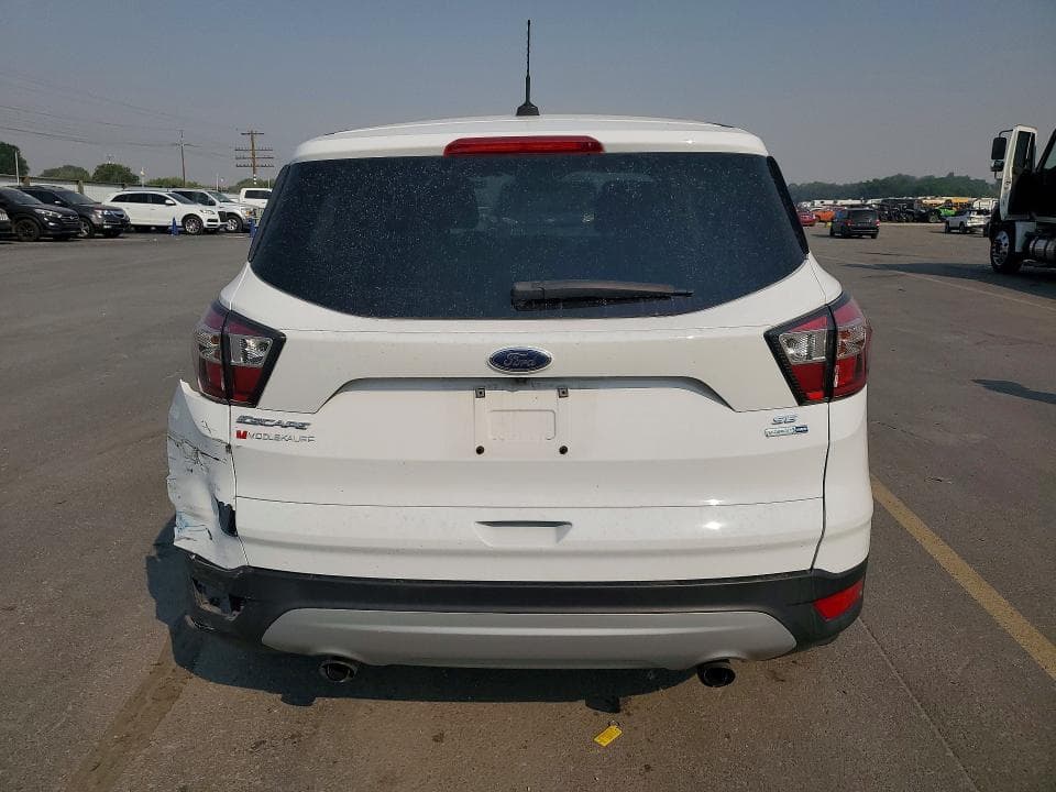 2017 FORD ESCAPE SE 6