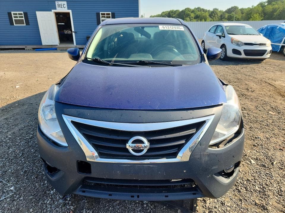 2019 NISSAN VERSA SV 5