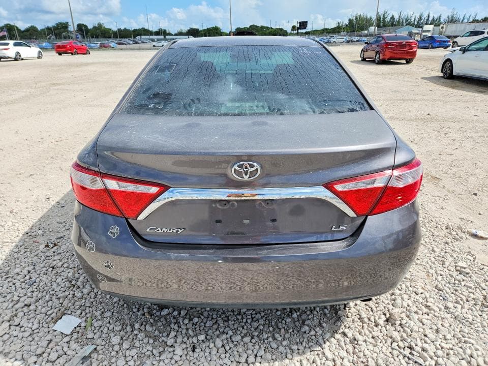 2017 TOYOTA CAMRY LE 6