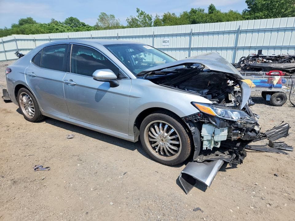 2022 TOYOTA CAMRY LE 4