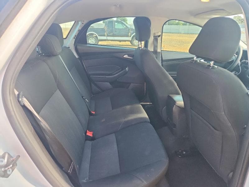 2017 FORD FOCUS SE 10