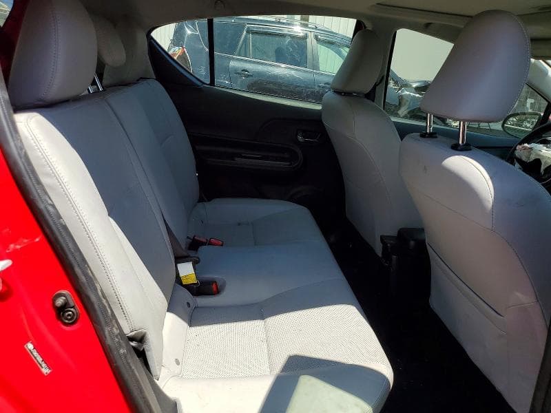 2018 TOYOTA PRIUS C FOUR 10