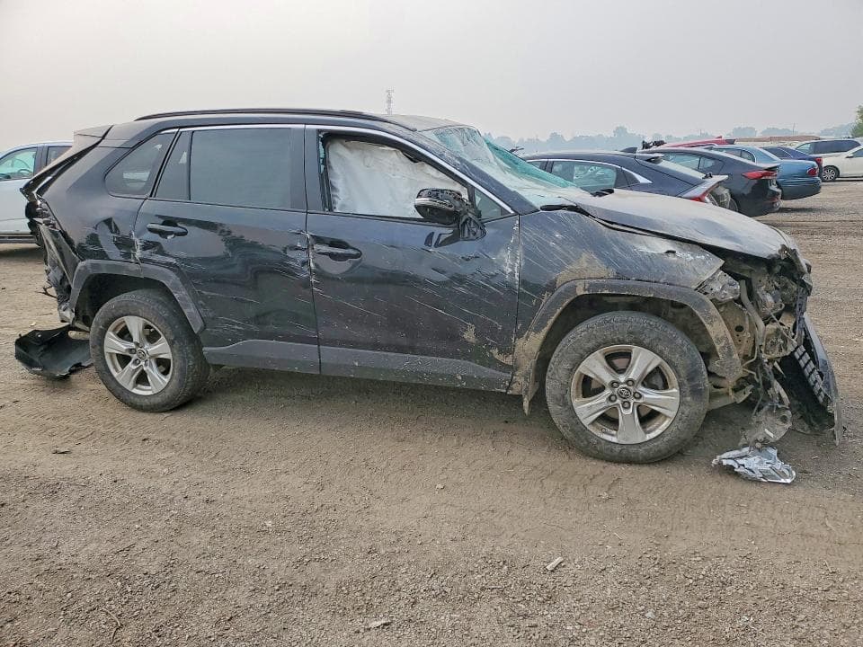 2021 TOYOTA RAV4 XLE 4