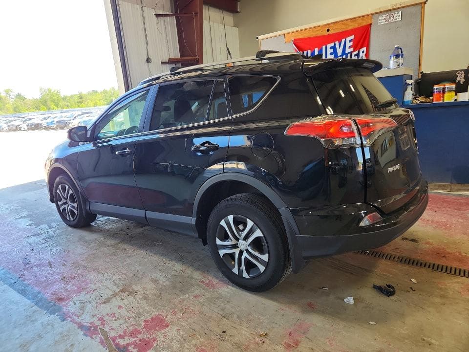 2018 TOYOTA RAV4 LE 2
