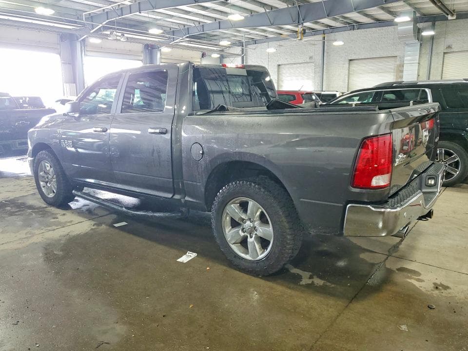 2018 RAM 1500 SLT 2
