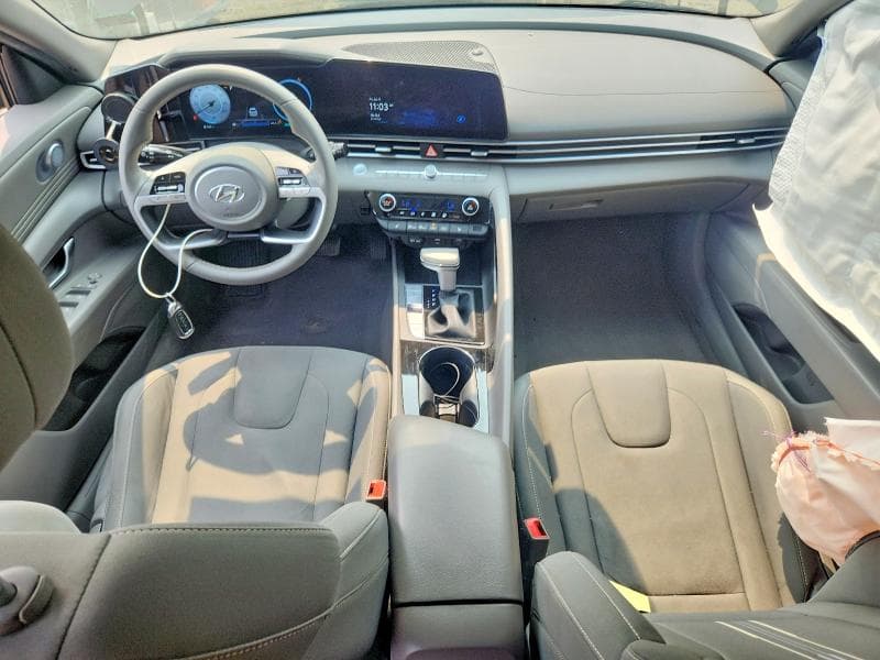 2023 HYUNDAI ELANTRA SEL 8