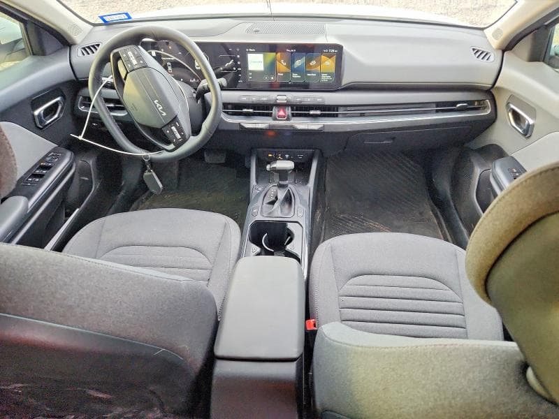 2025 KIA K4 EX 8