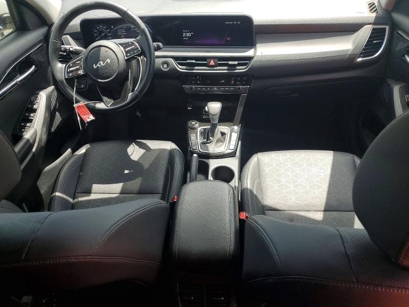 2024 KIA SELTOS EX 8