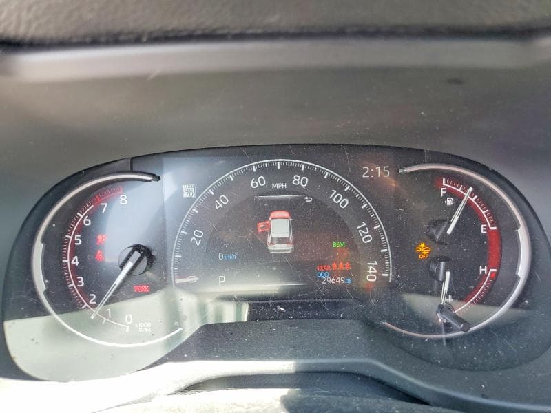 2025 TOYOTA RAV4 XLE 9