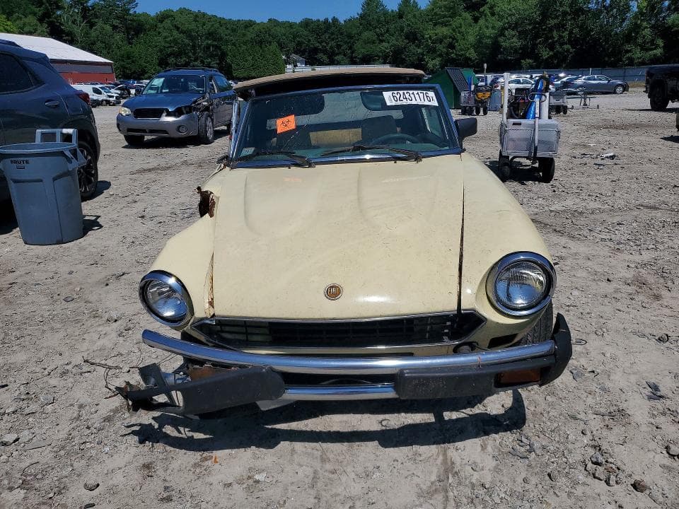 1982 FIAT 124 SPIDER 5
