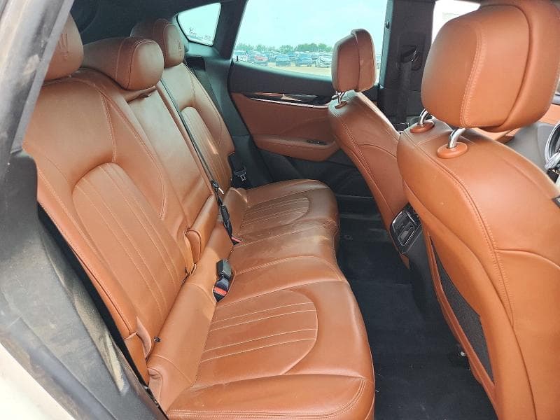 2021 MASERATI LEVANTE S 10