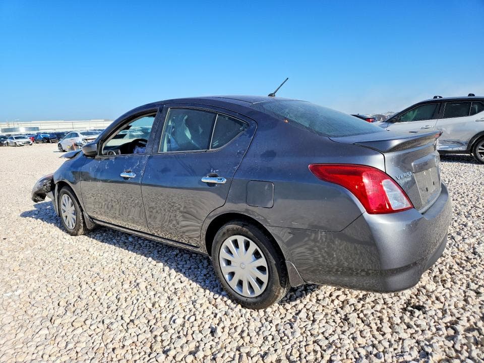 2017 NISSAN VERSA 1.6 SV 2