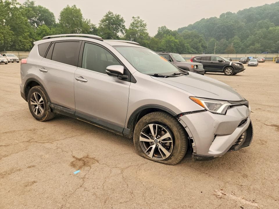 2018 TOYOTA RAV4 XLE 4