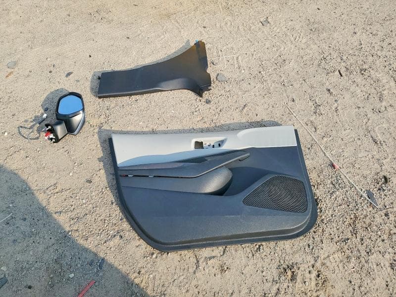 2025 TOYOTA COROLLA LE 12