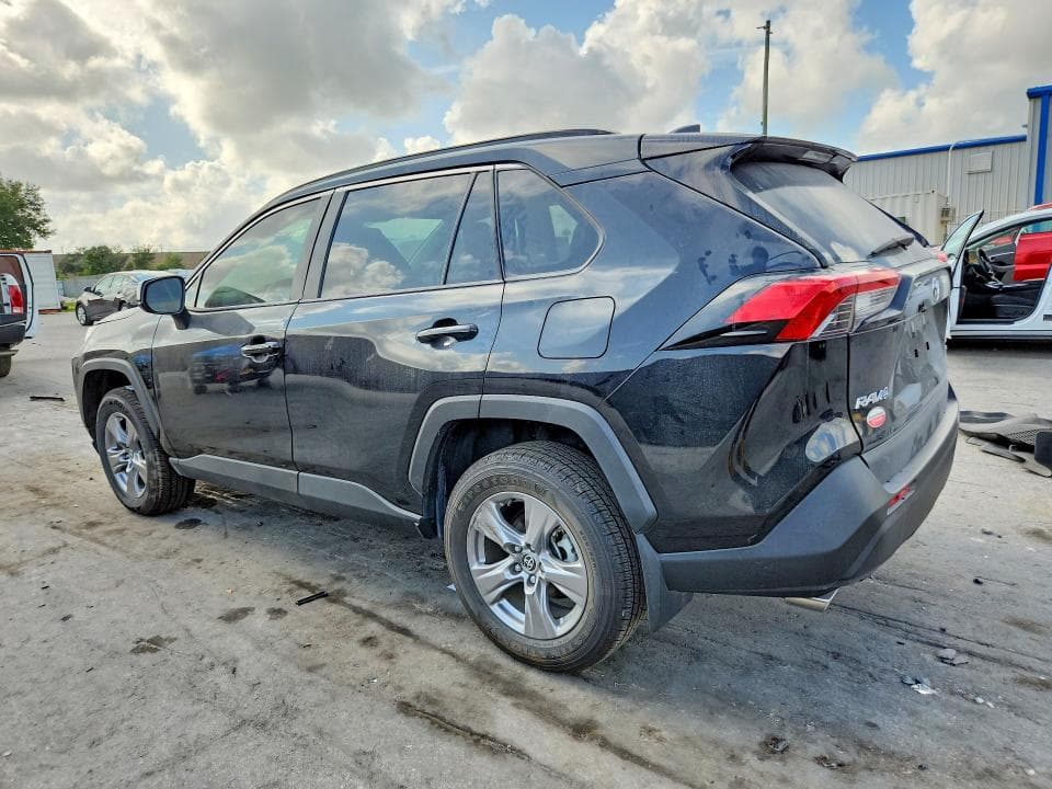 2025 TOYOTA RAV4 LE 2
