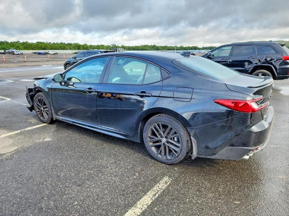 2026 TOYOTA CAMRY SE 2