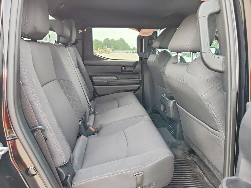 2025 TOYOTA TACOMA SR5 10