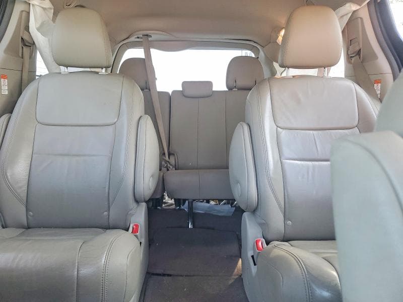 2017 TOYOTA SIENNA XLE 7-PASSENGER 10