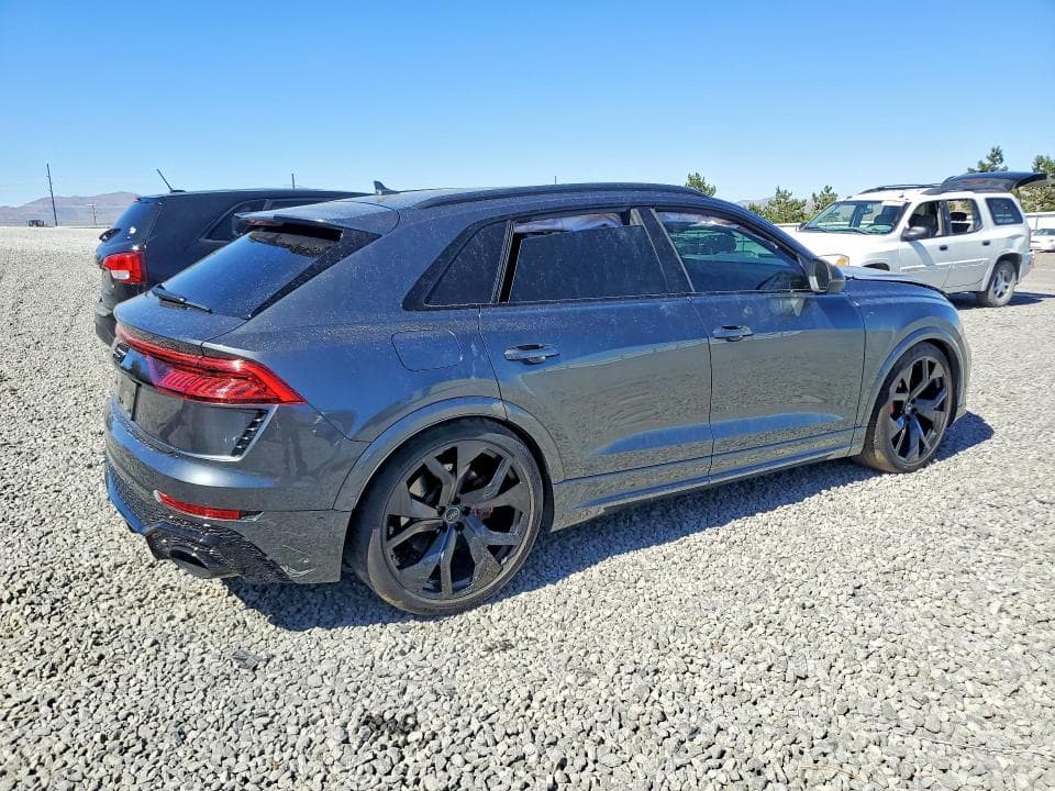 2021 AUDI RS Q8 3